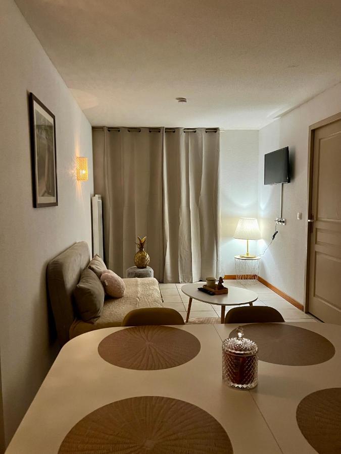 Chez Suzette-residence-piscine-sauna Apartment Levernois